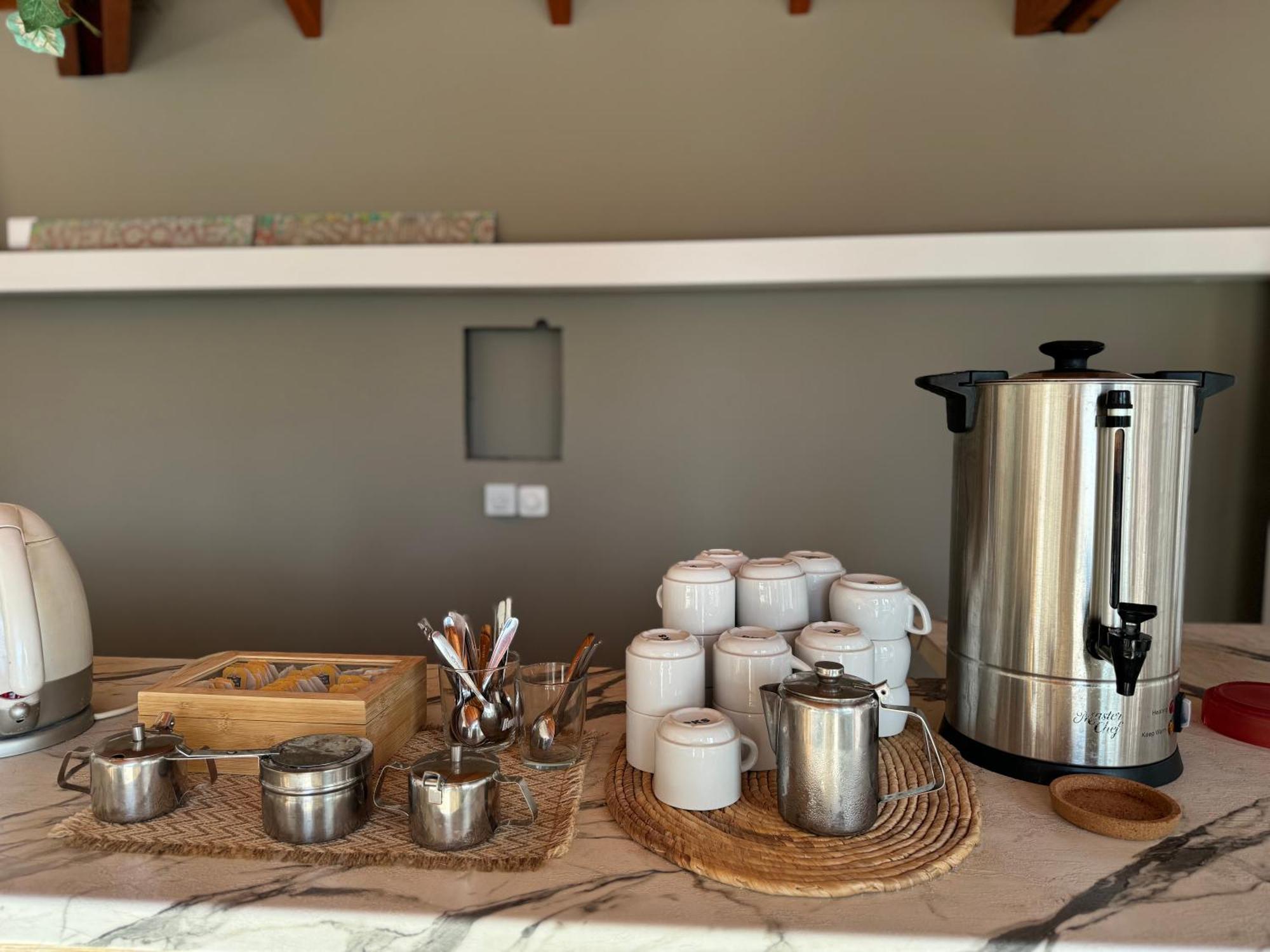 Simple Hotel Hersonissos Sun エクステリア 写真